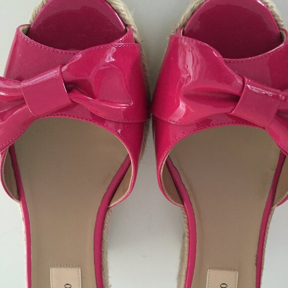 Valentino Mena Bow Hot Pink Patent Leather Wedge Espadrille Slide Sandal - Picture 10 of 10